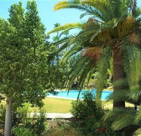 Great Penthouse In Golf Apartment